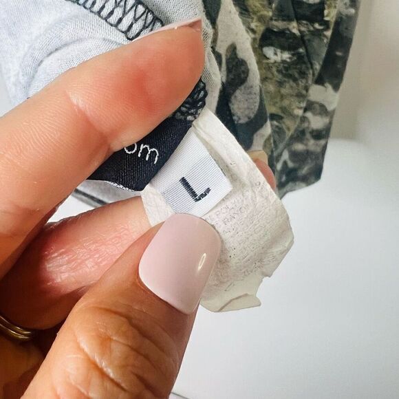 Onzie Flow Camouflage Green Gray Tank Top Open Back - Picture 8 of 8